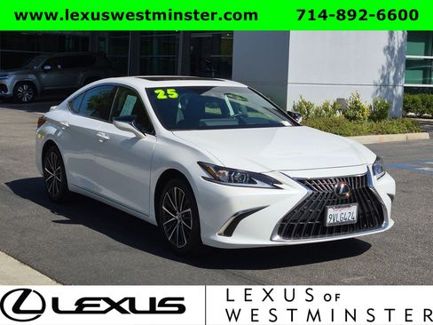 Used 2025 Lexus ES 300h w/ Premium Package FWD image 3