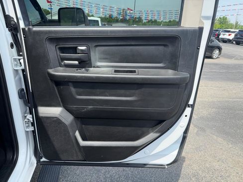 Used 2018 RAM 2500 Tradesman w/ Chrome Appearance Group AWD/4WD image 18