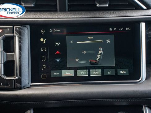 Used 2024 GMC Yukon XL Denali RWD image 25