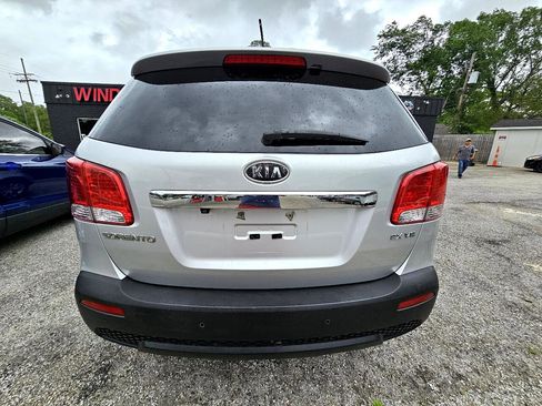 Used 2011 Kia Sorento EX w/ Premium Pkg image 6