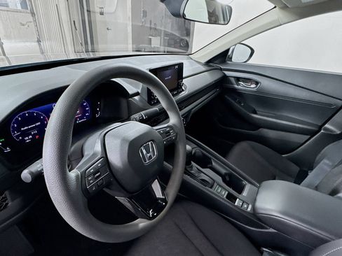 Used 2023 Honda Accord LX image 9