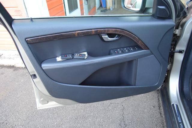 Used 2016 Volvo XC70 T5 Premier w/ Proximity Package FWD image 32