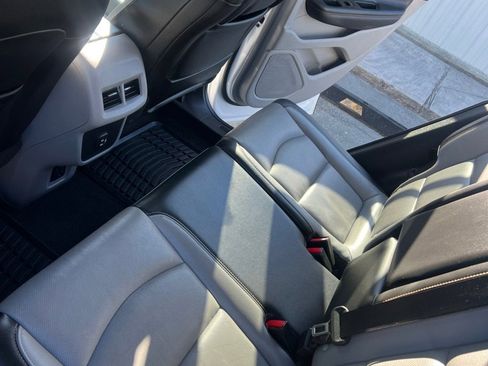 Used 2020 GMC Terrain SLT image 13