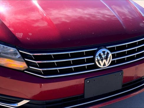 Used 2019 Volkswagen Passat 2.0T Wolfsburg image 29
