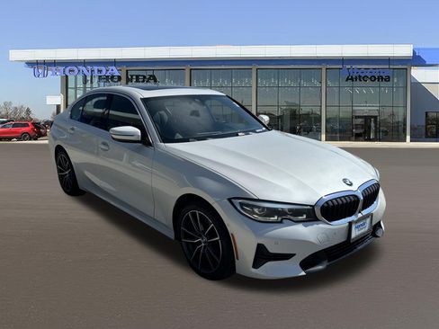 Used 2021 BMW 330i xDrive Sedan w/ Premium Package AWD/4WD image 6