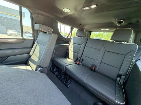 New 2026 GMC Yukon XL Elevation AWD/4WD image 19