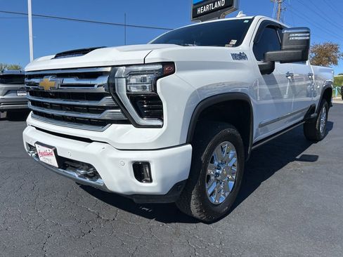 Used 2024 Chevrolet Silverado 2500 High Country w/ High Country Premium Package image 1