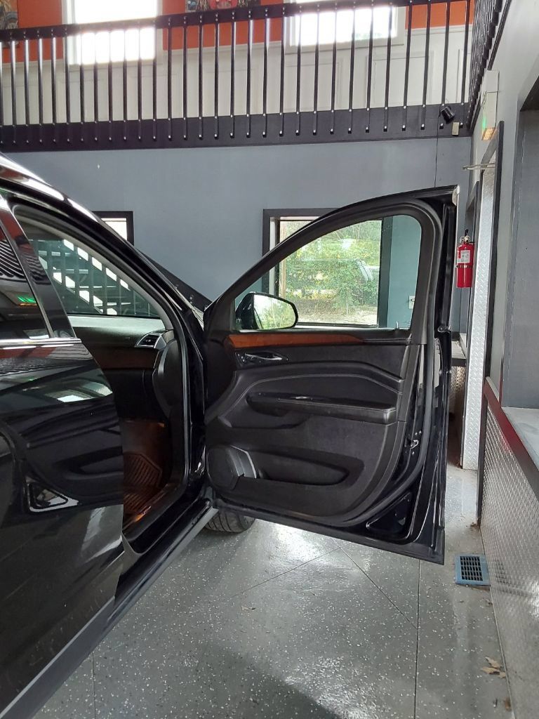 Used 2013 Cadillac SRX Performance w/ Driver Awareness Package FWD image 12