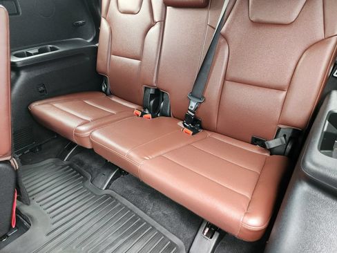 Certified 2023 Kia Telluride EX w/ EX Captain's Chair Package FWD image 30