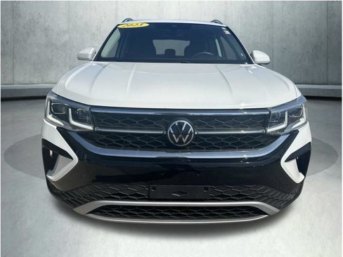Used 2023 Volkswagen Taos SEL AWD/4WD image 11