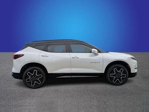 Used 2023 Chevrolet Blazer RS w/ Driver Confidence II Package FWD image 6