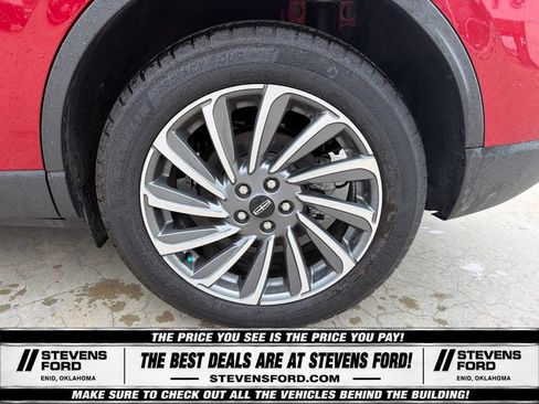 Used 2025 Lincoln Corsair Reserve w/ Equipment Group 202A AWD/4WD image 15