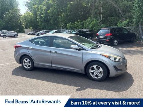 Used 2014 Hyundai Elantra SE FWD image 3