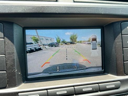 Used 2017 Ford Explorer XLT FWD image 27
