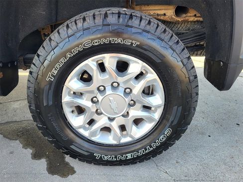 Used 2020 Chevrolet Silverado 2500 LTZ w/ LTZ Convenience Package image 30