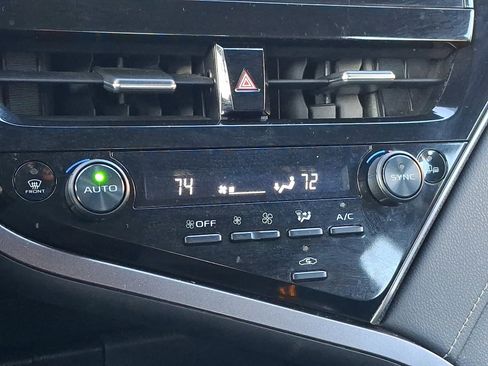 Used 2024 Toyota Camry XSE FWD image 15