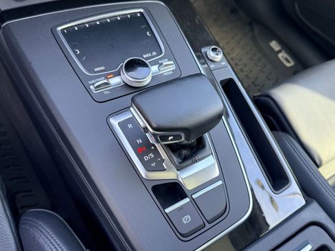 Used 2018 Audi Q5 Premium Plus w/ Premium Plus Package image 23