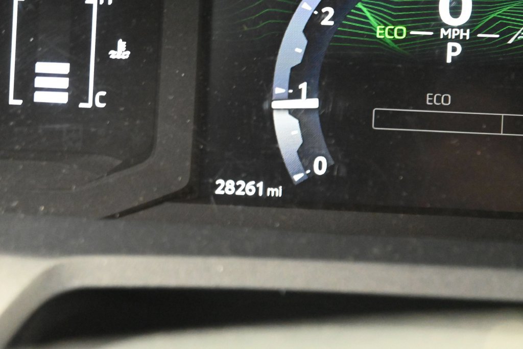 Used 2025 Toyota 4Runner SR5 AWD/4WD image 17