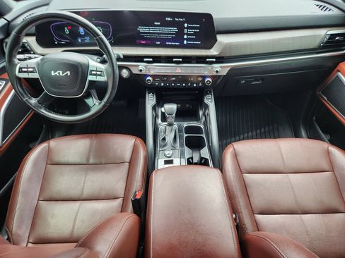 Certified 2023 Kia Telluride EX w/ EX Captain's Chair Package FWD image 25