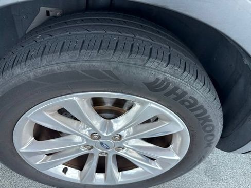 Used 2018 Ford Explorer Limited FWD image 7