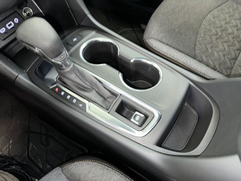 Certified 2024 Chevrolet Equinox LT w/ LPO, Floor Liner Package image 14