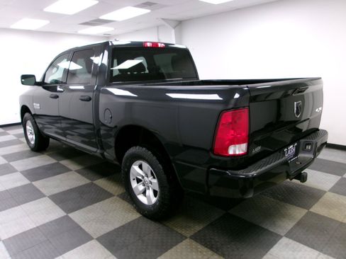 Used 2017 RAM 1500 Express AWD/4WD image 2