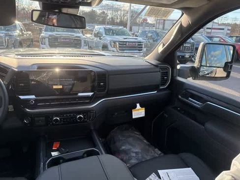 New 2026 GMC Sierra 2500 SLT w/ SLT Convenience Package image 15