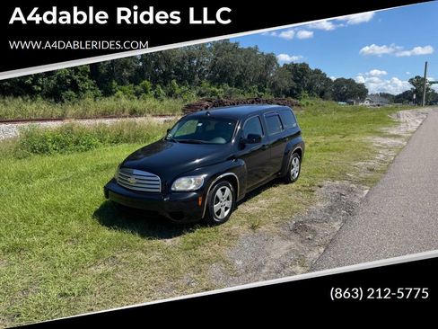 Used 2010 Chevrolet HHR LS image 1