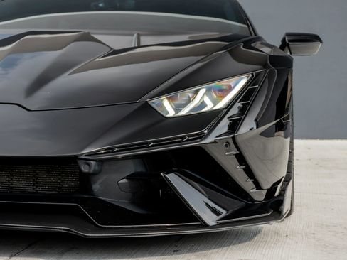 Used 2024 Lamborghini Huracan Tecnica image 29