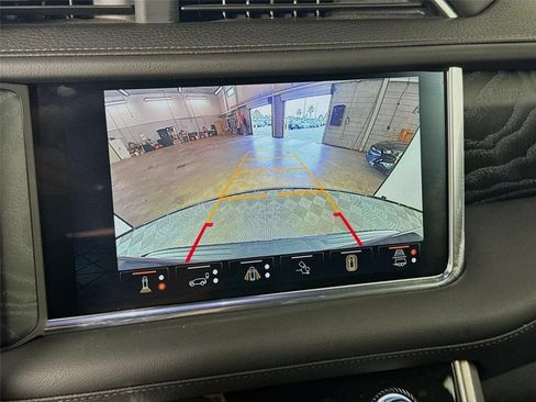 Certified 2024 GMC Yukon XL Denali w/ Advanced Technology Package AWD/4WD image 17