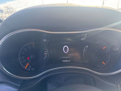 Used 2019 Jeep Grand Cherokee Limited w/ Luxury Group II image 9