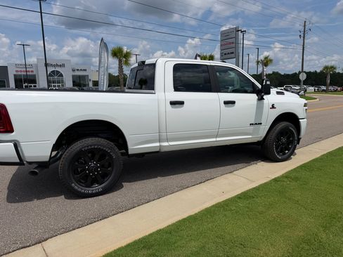 New 2026 RAM 2500 Big Horn AWD/4WD image 3