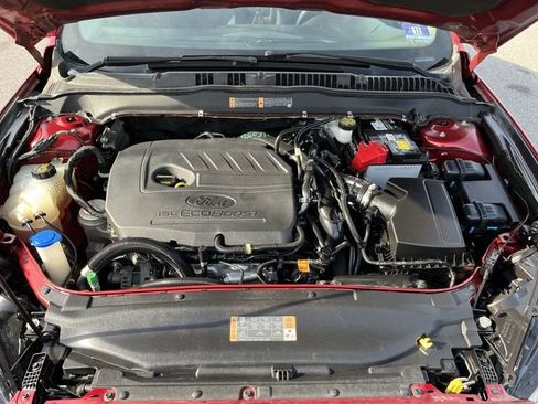 Used 2017 Ford Fusion SE w/ Fusion SE Technology Package image 19