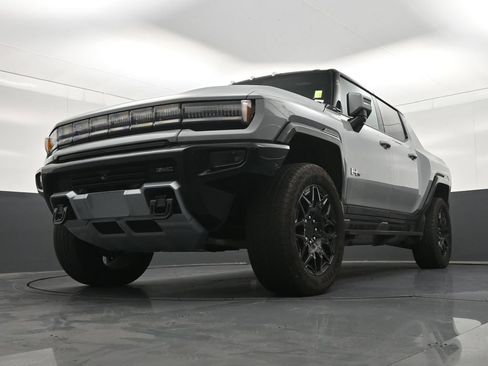 Used 2025 GMC Hummer EV 2X AWD/4WD image 24