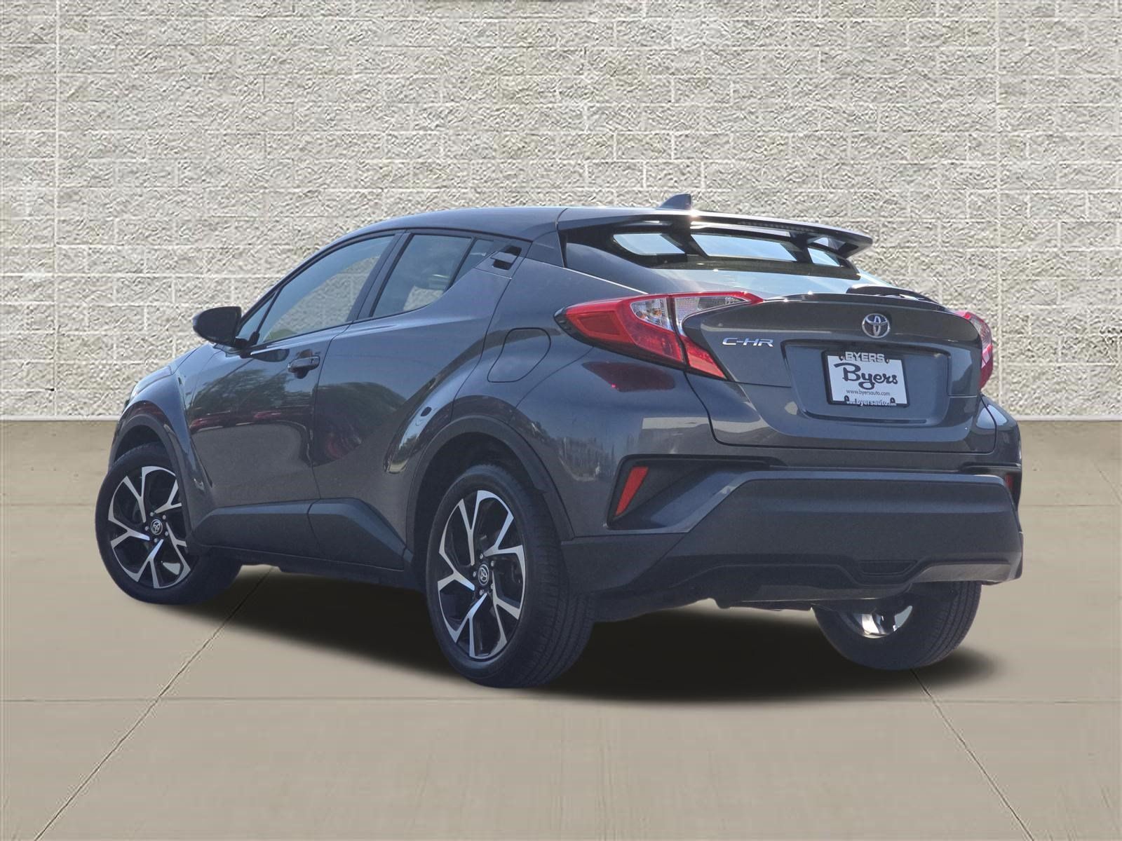 Used 2020 Toyota C-HR XLE FWD image 5