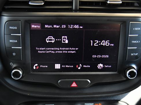 Used 2023 Kia Soul LX image 18