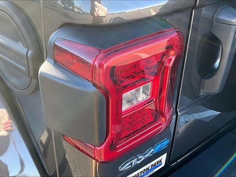 Used 2021 Jeep Wrangler Unlimited Sahara w/ Dual Top Group image 25