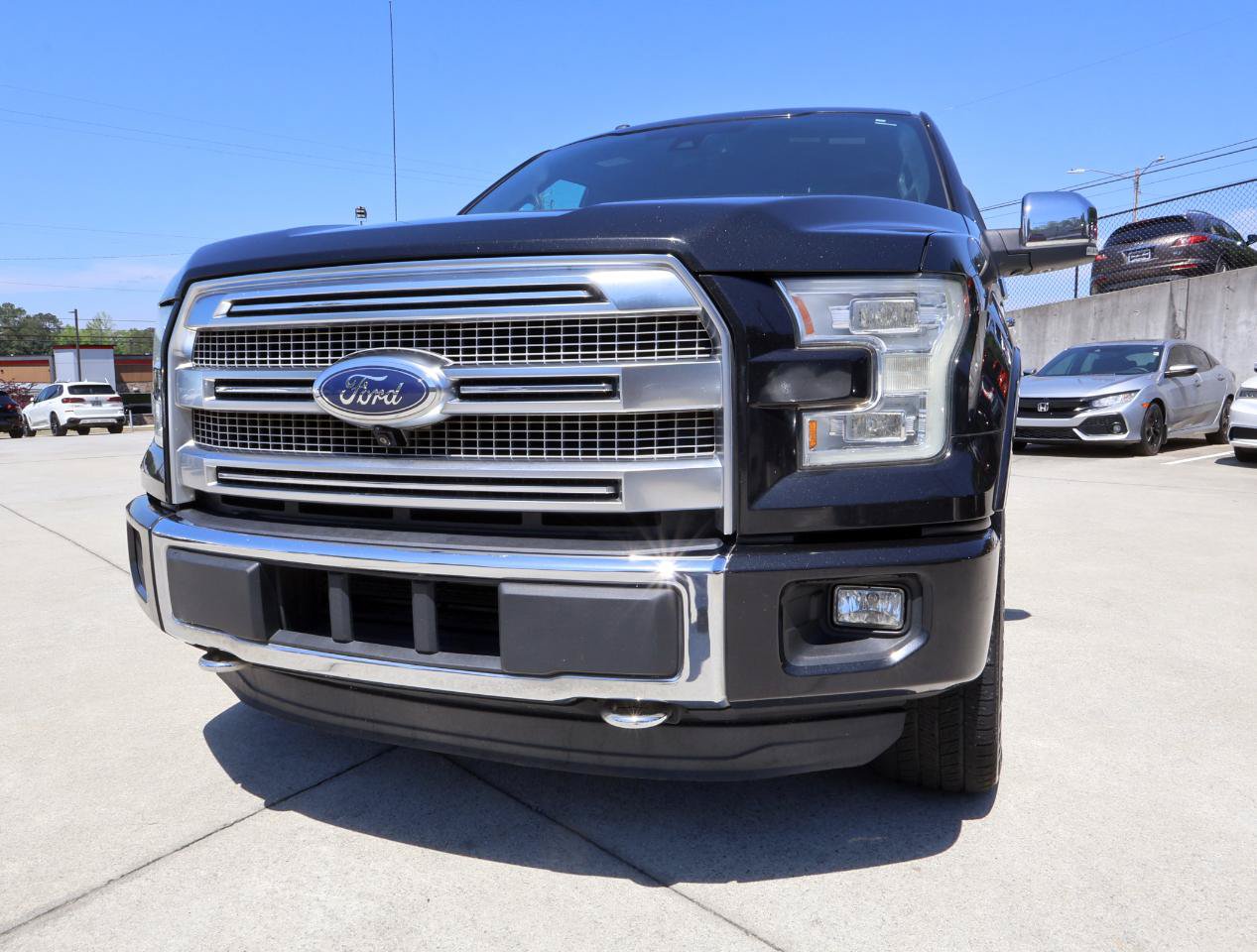 Used 2015 Ford F150 Platinum w/ Equipment Group 701A Luxury AWD/4WD image 29