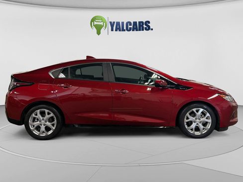 Used 2018 Chevrolet Volt Premier w/ Driver Confidence Package FWD image 6