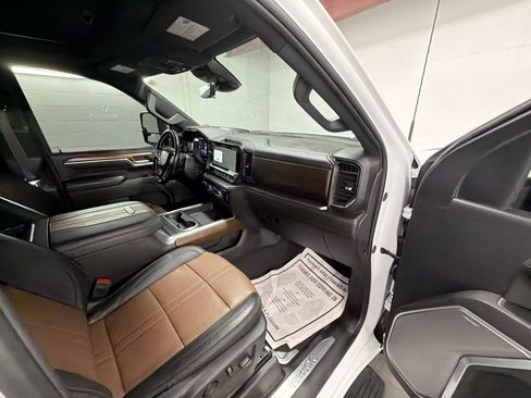 Certified 2024 Chevrolet Silverado 2500 High Country w/ High Country Premium Package AWD/4WD image 29