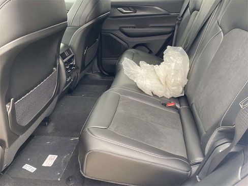 New 2025 Jeep Grand Cherokee Altitude image 10