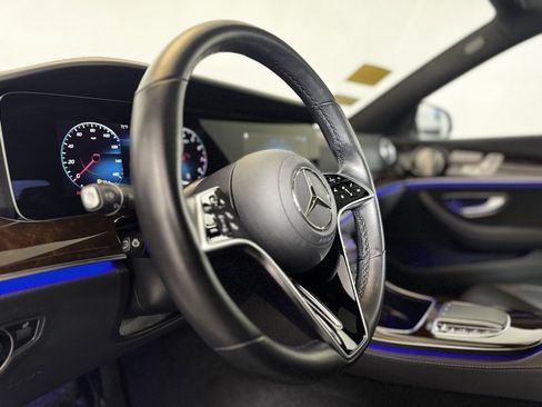Used 2022 Mercedes-Benz E 350 4MATIC Sedan image 11