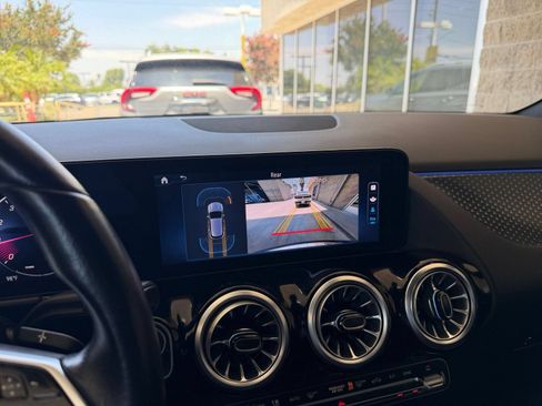 Used 2025 Mercedes-Benz GLA 250 image 25