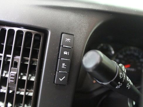 Used 2020 GMC Savana 3500 LT w/ LT Preferred Equipment Group image 12