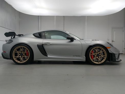 Certified 2025 Porsche 718 Cayman GT4 RS RWD image 8