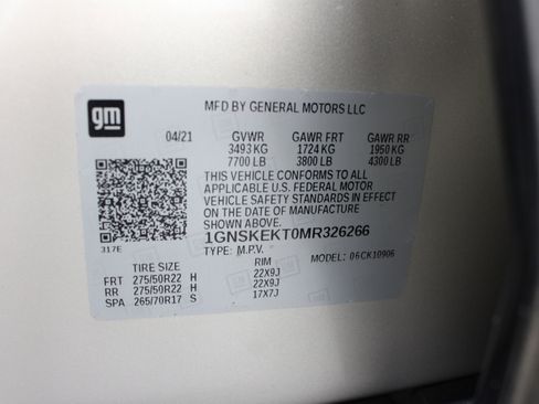 Used 2021 Chevrolet Suburban RST w/ Luxury Package AWD/4WD image 43