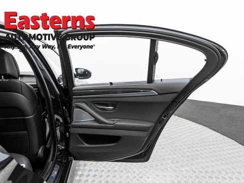 Used 2015 BMW M5 RWD image 38
