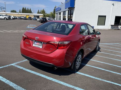 Used 2019 Toyota Corolla LE FWD image 5