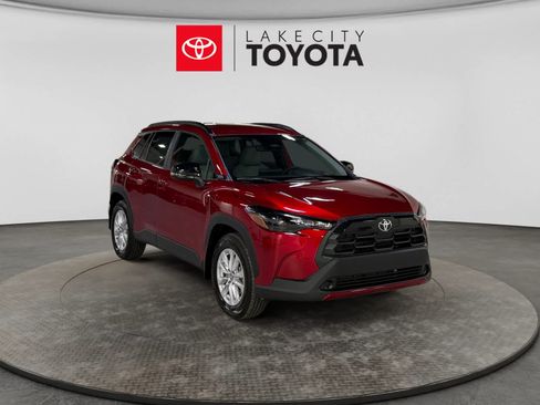 New 2026 Toyota Corolla Cross LE FWD image 9