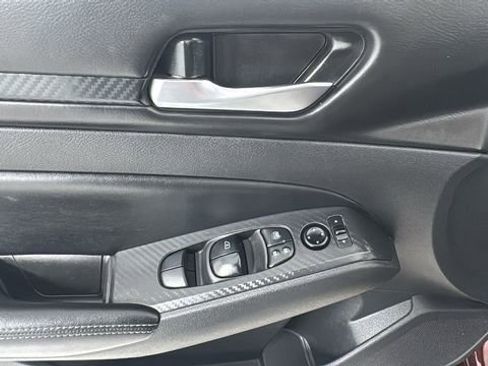 Certified 2024 Nissan Altima 2.5 SV image 17